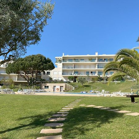 Charmant Appartement A 1Km De La Plage, Avec Piscine A Albufeira Esterno foto