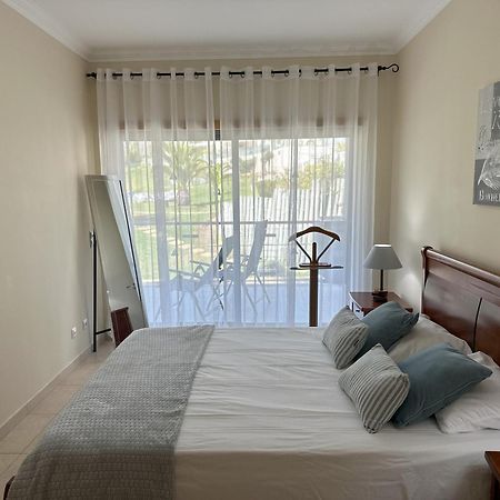 Charmant Appartement A 1Km De La Plage, Avec Piscine A Albufeira Esterno foto