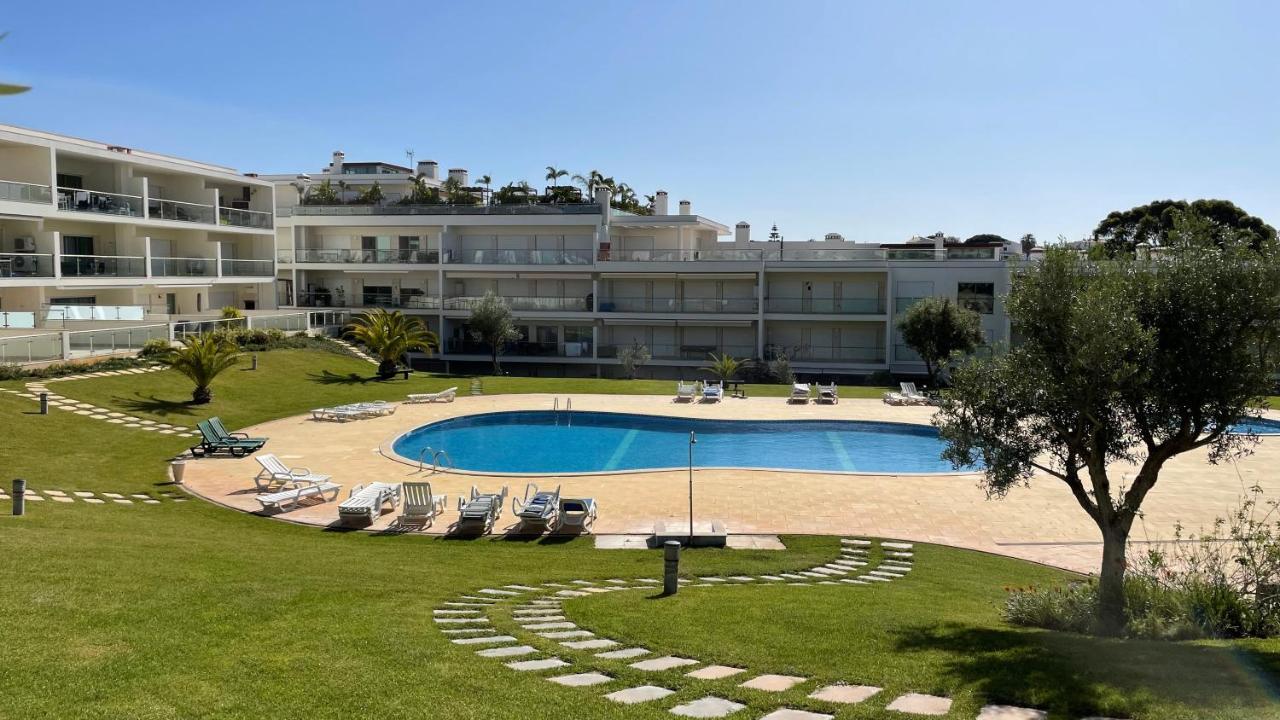 Charmant Appartement A 1Km De La Plage, Avec Piscine A Albufeira Esterno foto