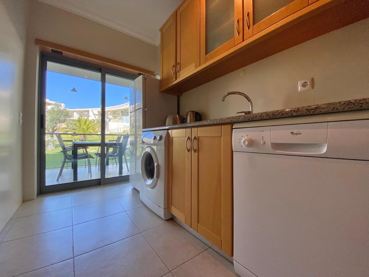 Charmant Appartement A 1Km De La Plage, Avec Piscine A Albufeira Esterno foto