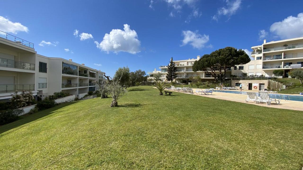 Charmant Appartement A 1Km De La Plage, Avec Piscine A Albufeira Esterno foto