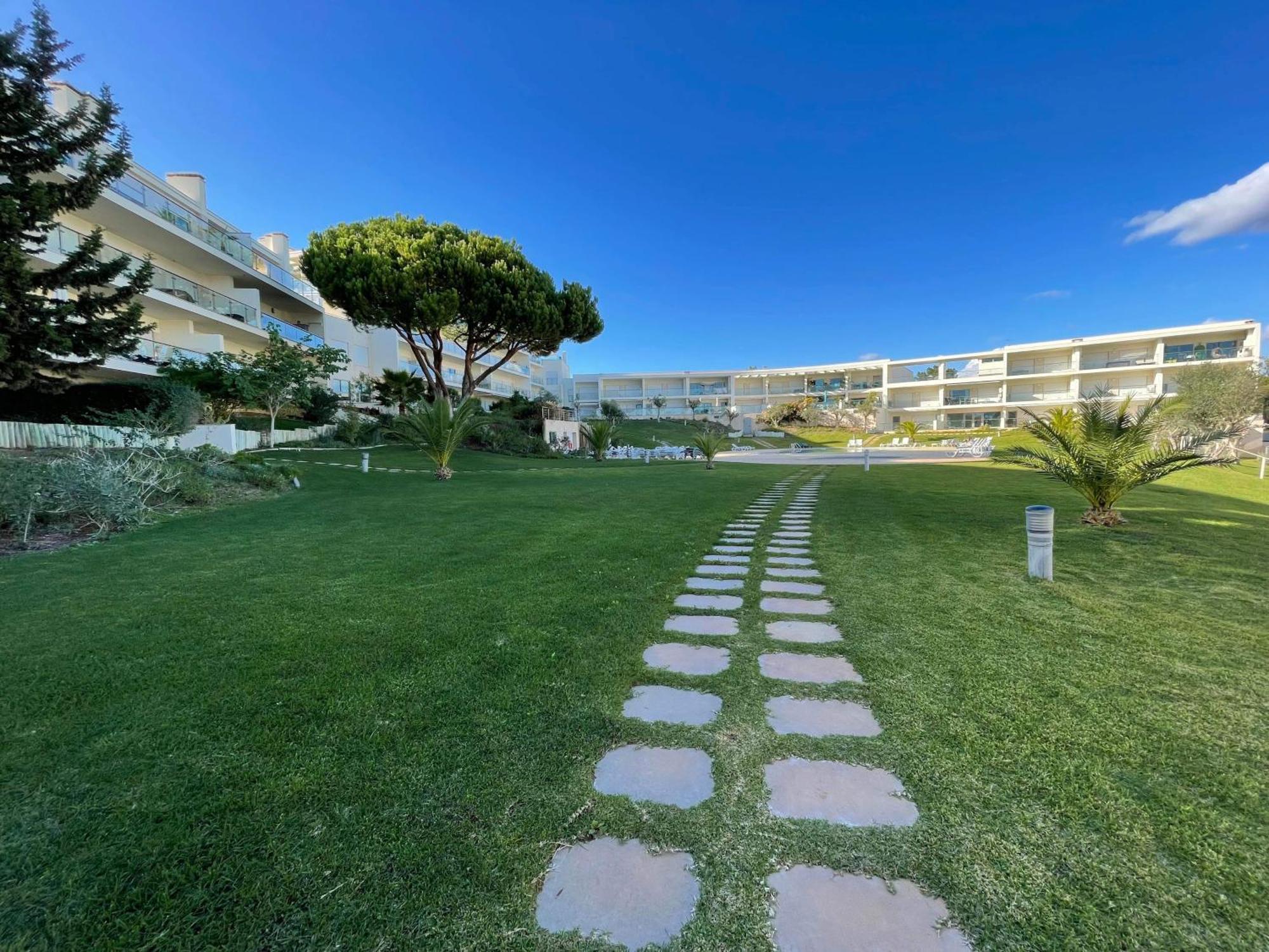 Charmant Appartement A 1Km De La Plage, Avec Piscine A Albufeira Esterno foto